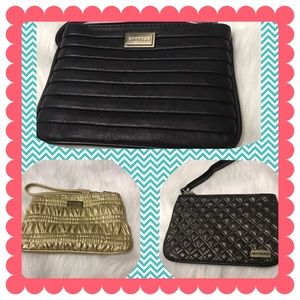 💥3 for $25 Express wristlet bundle. 💥